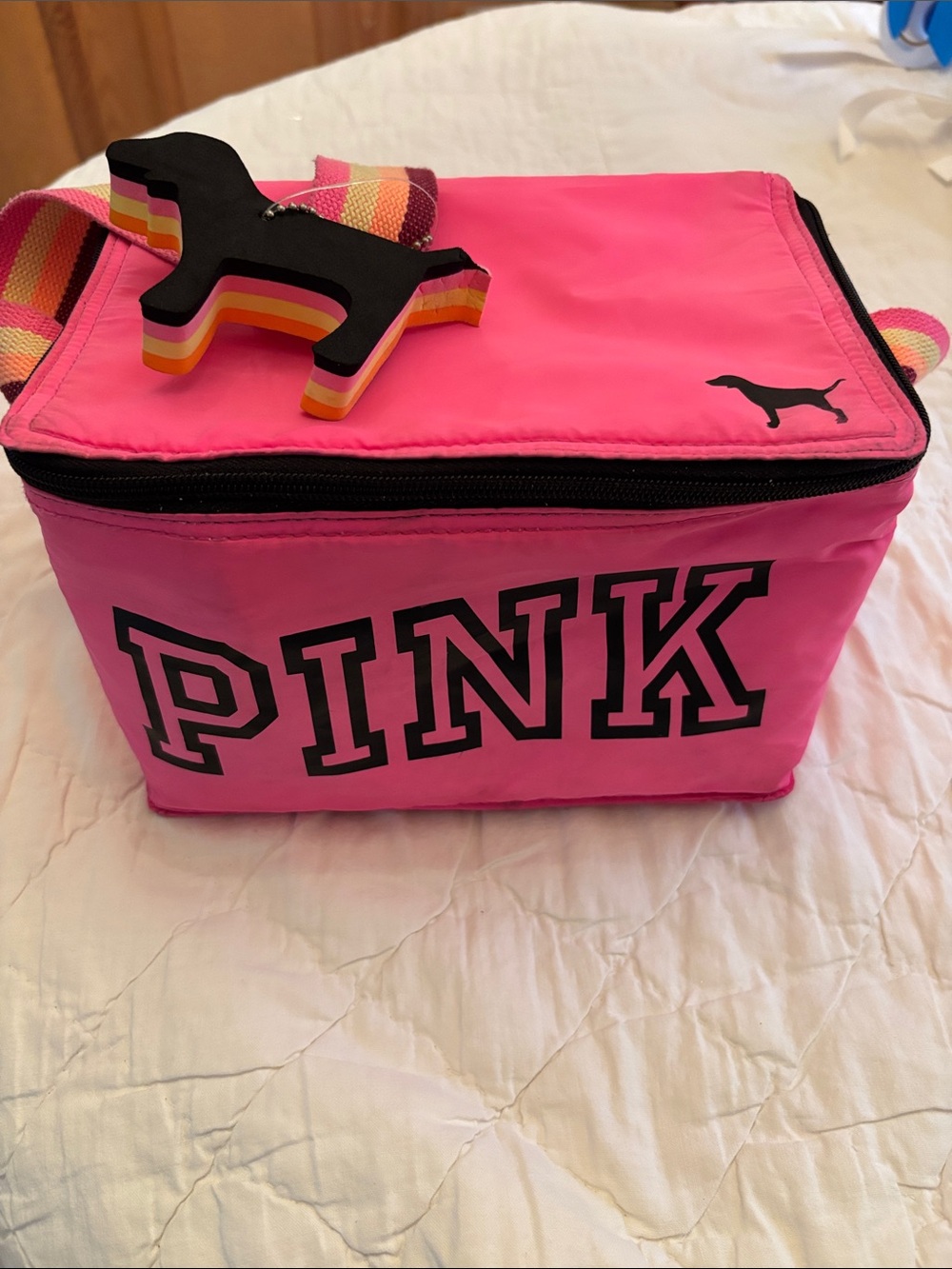 PINK Victoria's Secret Bright Pink Insulated Lunch Bag with Dog Charm